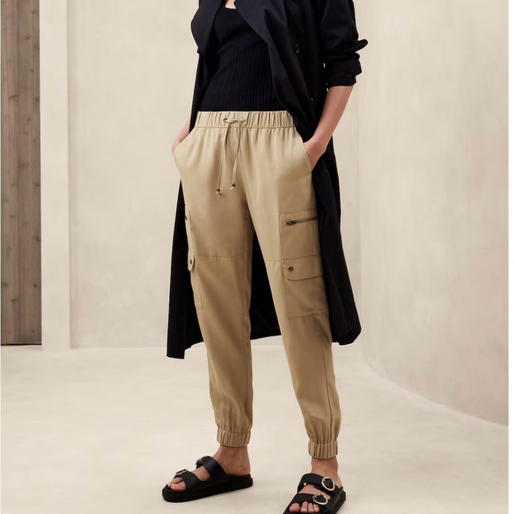Tan cargo jogger